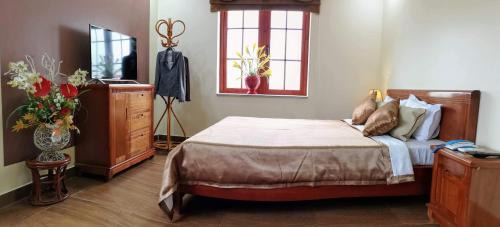 Double or Twin Room with Bathroom