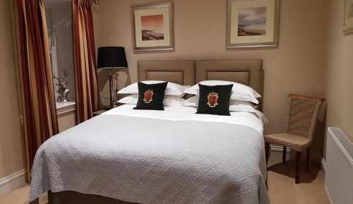 Twin Room with Private Bathroom