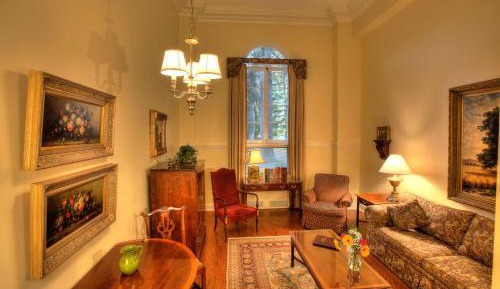 Deluxe One-Bedroom Suite