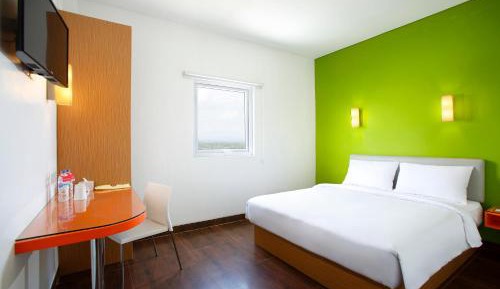 Smart Queen Room