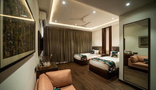 Elegant Twin Bed Room