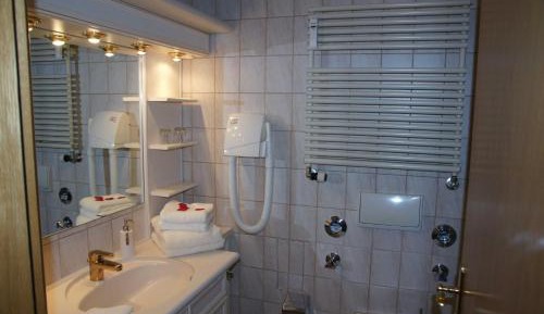 Apartment 4 with Terrace (ground floor)