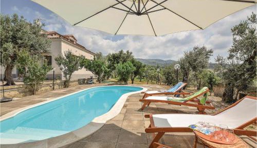 Five-Bedroom Holiday Home