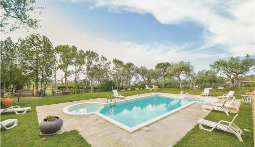 Three-Bedroom Holiday Home 