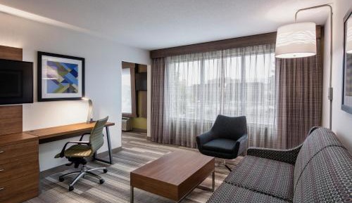 One-Bedroom Suite