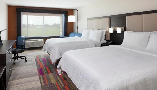 Standard Queen Room with Two Queen Beds
