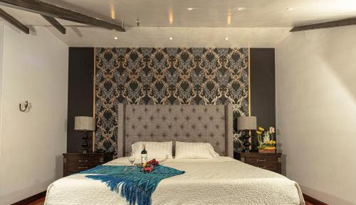 Quadruple Room with Private Bathroom