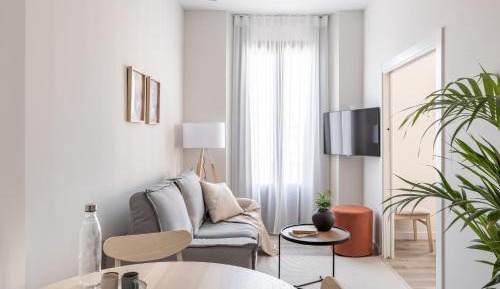 One-Bedroom Apartment with Balcony