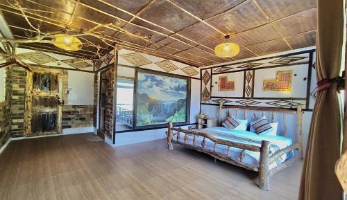 Double Room with Mountain View