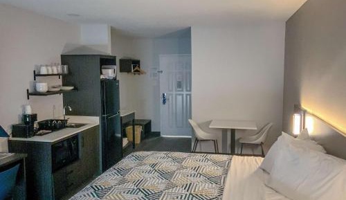 Deluxe Quadruple Room - Smoking