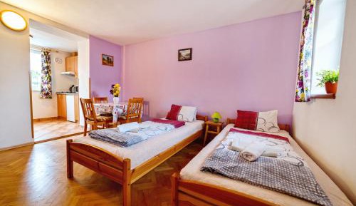 Two-Bedroom Apartment with Terrace - Annex