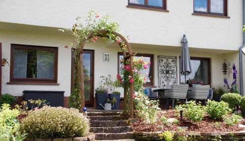 Apartment with Garden View