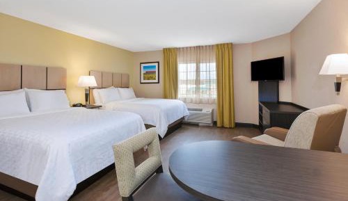 Queen Suite with Two Queen Beds