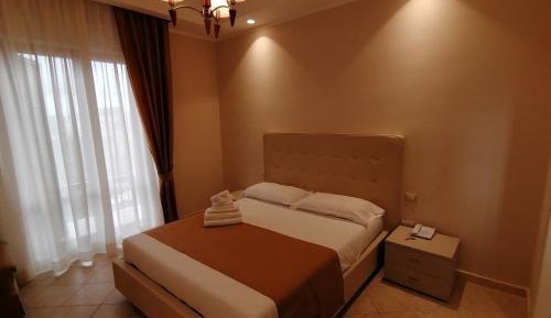 Double Room with Balcony and Garden View