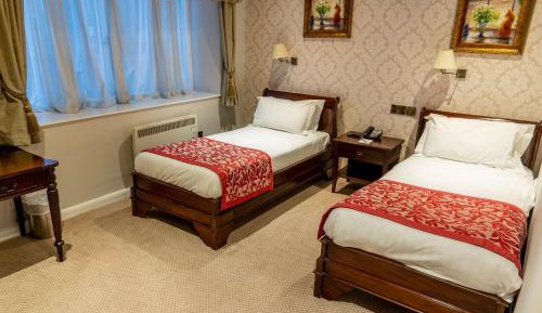 Classic Twin Room - Non-Smoking