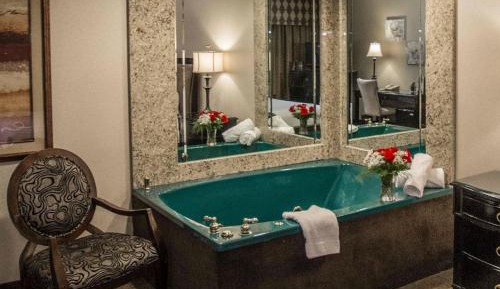 King Suite with Spa Bath