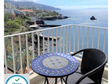 Studio Apartment with Sea View