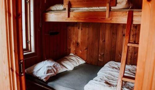 Two-Bedroom Cottage with Shared Bathroom