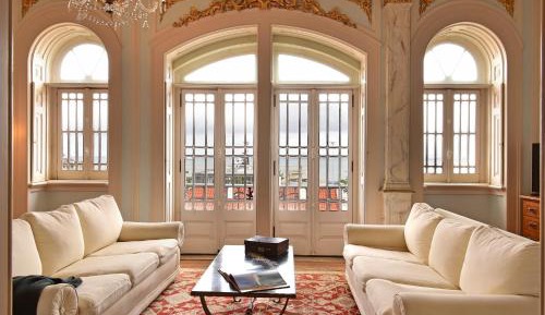 Deluxe Suite with River View