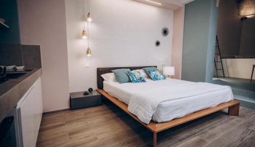Queen Room with Spa Bath