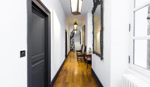Deluxe King Suite