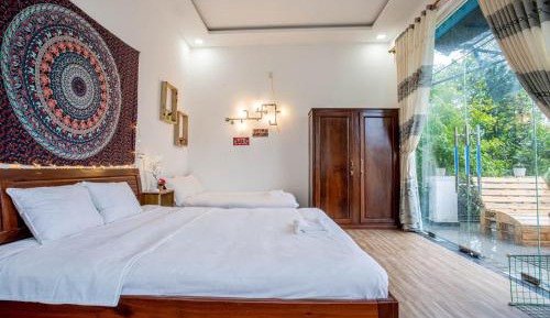 Apartment With Shared Bathroom