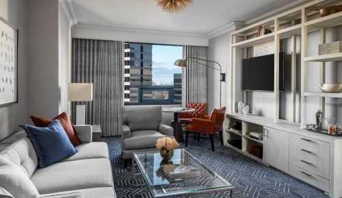 Luxury Suite