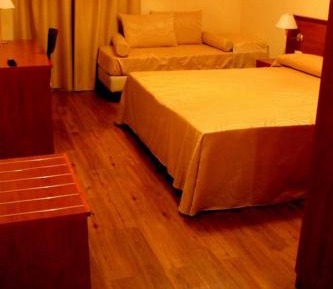 Triple Room
