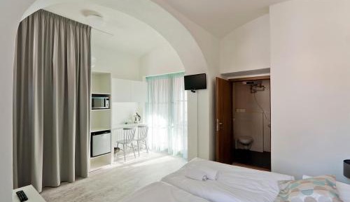 Double or Twin Room with Terrace