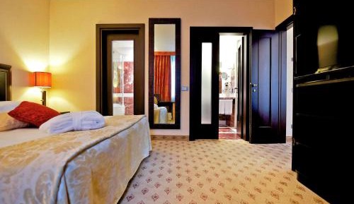 Executive Suite with One Double Bed