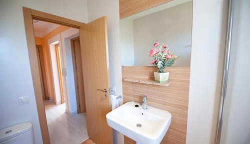 Three-Bedroom Apartment (7 Adults)