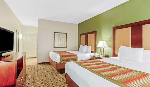 Queen Room with Two Queen Beds - Non-Smoking