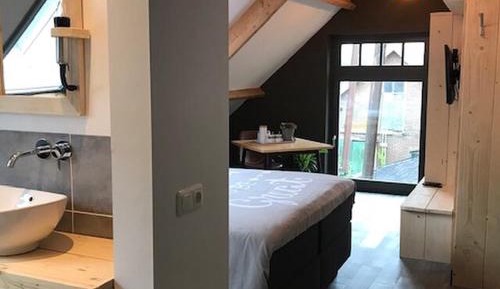 Deluxe Double Room with Bath