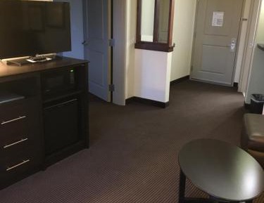 One Bedroom Deluxe King Suite - Non Smoking 