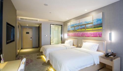 Deluxe Family Room