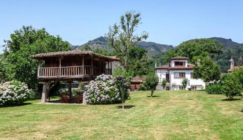 Six-Bedroom House