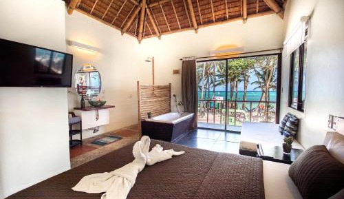 Deluxe Room with Sea View - Upper Floor