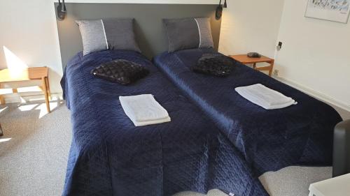 Standard Double Room with Shared Bathroom