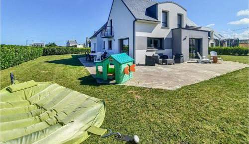 Four-Bedroom Holiday Home