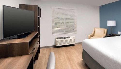 Queen Room - Accessible/Non-Smoking