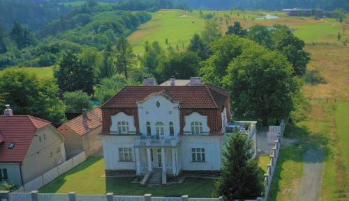 Apartment with Garden View