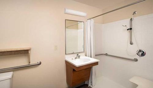 Double Room with Roll In Shower - Disability Access/Non-Smoking