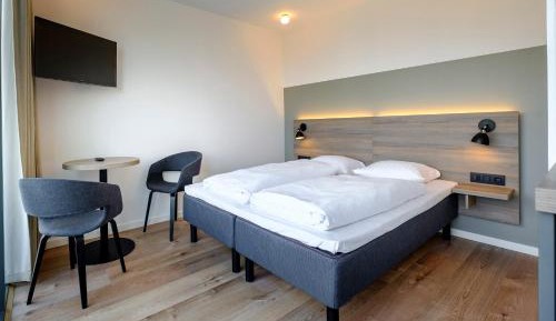 Apartment (2 Adults)