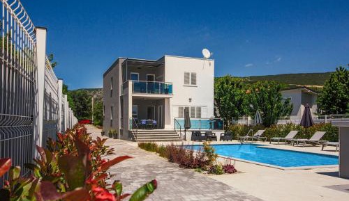 Superior Villa