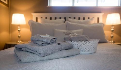Double Room with Shared Bathroom