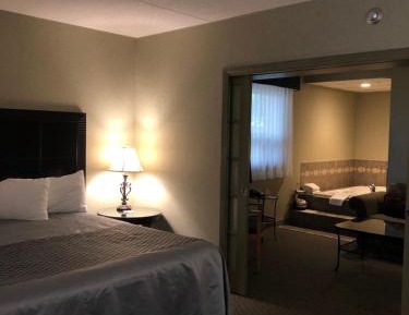 One-Bedroom King Suite - Non-Smoking