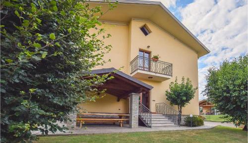 Two-Bedroom Holiday Home