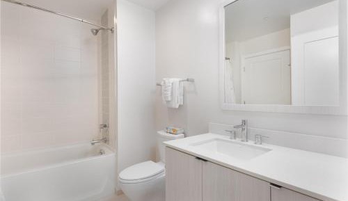 Premium One Bedroom Apartment with Balcony 