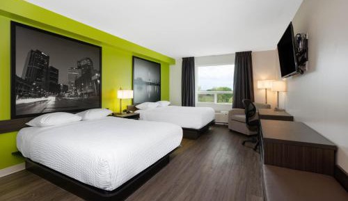 Efficiency Queen Room with Two Queen Beds - Non-Smoking