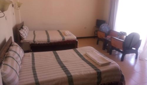 Deluxe Family Room